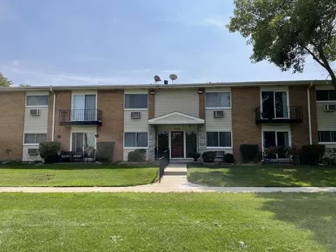 8864 Northshore Dr #2E, Des Plaines, IL 60016