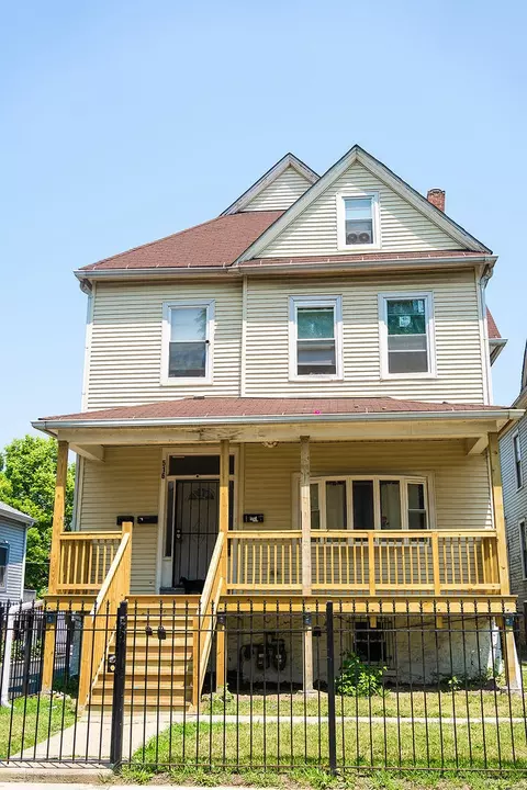 516 W Englewood Ave, Chicago, IL 60621
