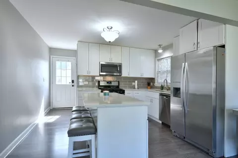 445 Broadview Ave, Hillside, IL 60162 photo 10