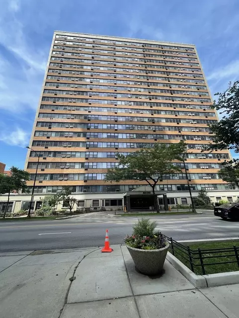 6030 N Sheridan Rd #2012, Chicago, IL 60660