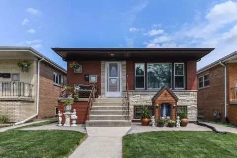 7919 S Natchez Ave, Burbank, IL 60459