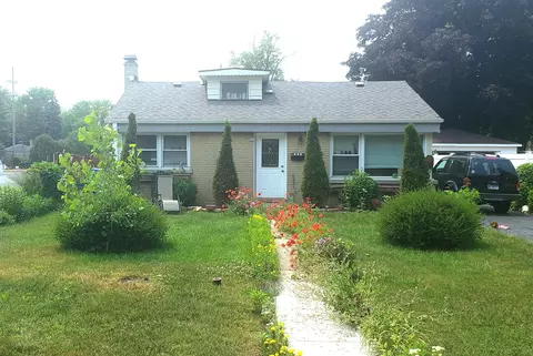 696 N Lee Blvd, Hillside, IL 60162
