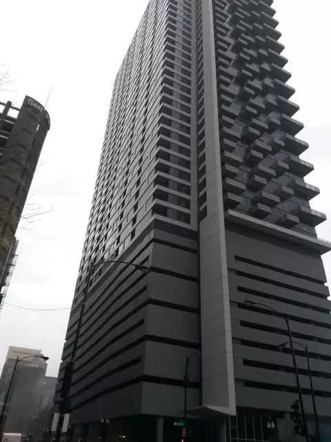 235 W Van Buren St #3711, Chicago, IL 60607