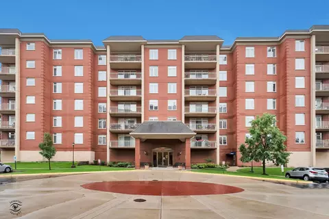 8340 Callie Ave #207, Morton Grove, IL 60053