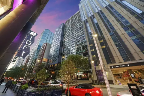 230 E Ontario St #2406, Chicago, IL 60611