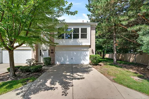 226 Jessica Dr, Wood Dale, IL 60191