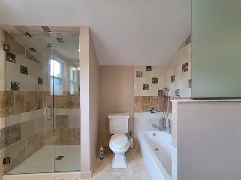 869 Greenview Ave, Des Plaines, IL 60016 photo 20