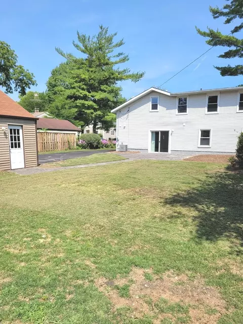 869 Greenview Ave, Des Plaines, IL 60016 photo 4