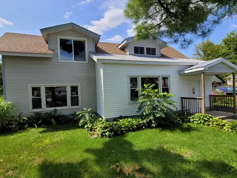 869 Greenview Ave, Des Plaines, IL 60016