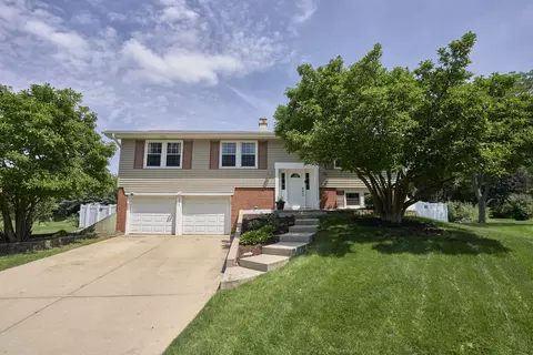 20 W571 Glen Pl, Lombard, IL 60148