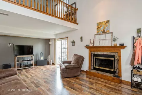 1410 Berta Dr, Crest Hill, IL 60403 photo 6