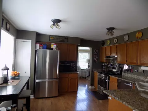 305 Hickory Oaks Dr, Bolingbrook, IL 60490 photo 10