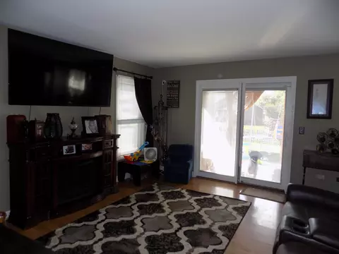305 Hickory Oaks Dr, Bolingbrook, IL 60490 photo 13