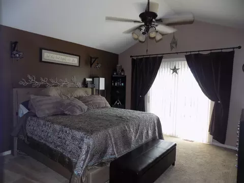 305 Hickory Oaks Dr, Bolingbrook, IL 60490 photo 17