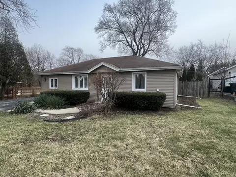 16 W331 93rd Pl, Burr Ridge, IL 60527