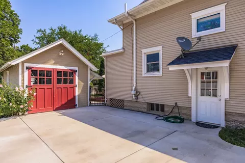 1812 E Jackson St, Bloomington, IL 61701 photo 7