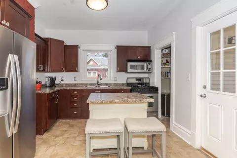 1812 E Jackson St, Bloomington, IL 61701 photo 18