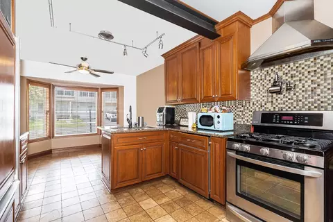 1404 Root St, Crest Hill, IL 60403 photo 4