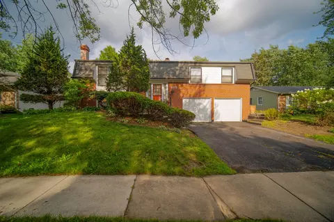 610 N Ashbury Ave, Bolingbrook, IL 60440