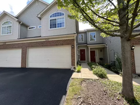 2487 Jamestown Ln, Aurora, IL 60502