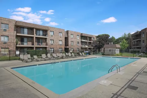 3527 E Central Rd #304, Glenview, IL 60025