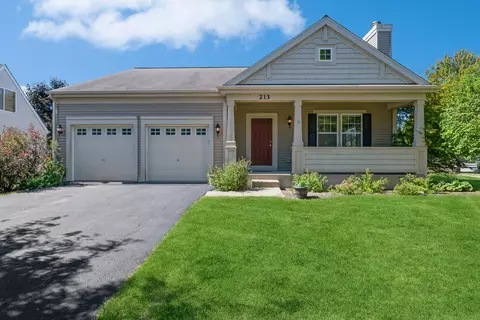 213 W Savoy Dr, Round Lake, IL 60073