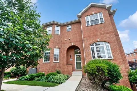 6434 W 65th St, Chicago, IL 60638