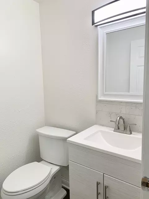709 Juneway Ave, Deerfield, IL 60015 photo 21