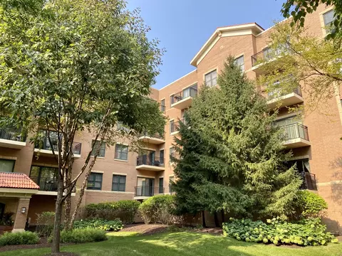 5100 W 96th St #414, Oak Lawn, IL 60453