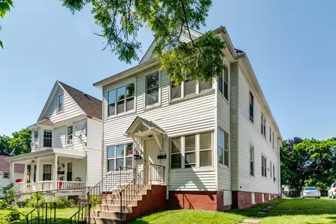 722 8th St, Waukegan, IL 60085