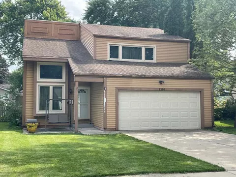 2270 Gettysburg Dr, Aurora, IL 60506