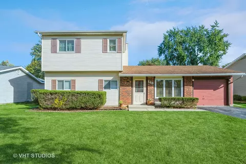 148 Springleaf Dr, Bolingbrook, IL 60440