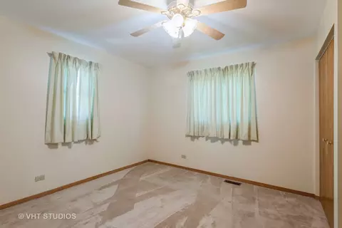 148 Springleaf Dr, Bolingbrook, IL 60440 photo 9