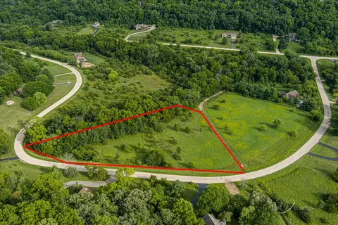 60 Sugarcreek Trl, Galena, IL 61036