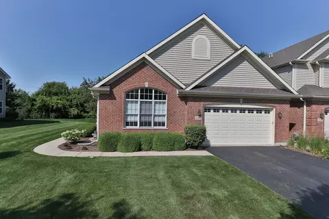 1191 Kingsmill Dr, Algonquin, IL 60102