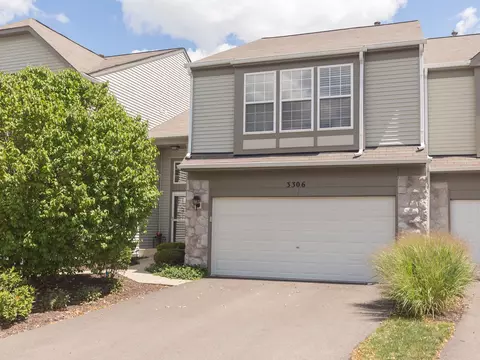 3306 Bromley Ln, Aurora, IL 60502 photo 2