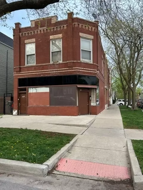 3654 W Schubert Ave, Chicago, IL 60647