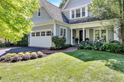 330 The Ln, Hinsdale, IL 60521
