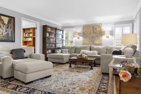 1713 E Thomas Rd, Wheaton, IL 60187 photo 10