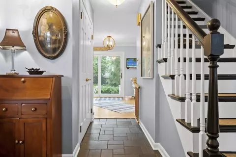1713 E Thomas Rd, Wheaton, IL 60187 photo 8
