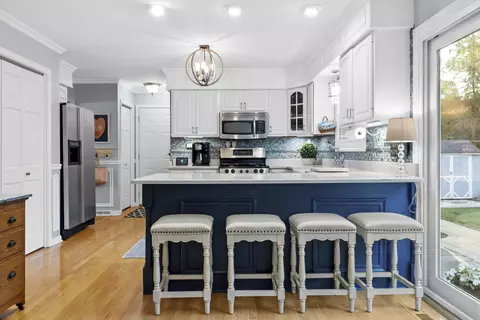 1713 E Thomas Rd, Wheaton, IL 60187 photo 19