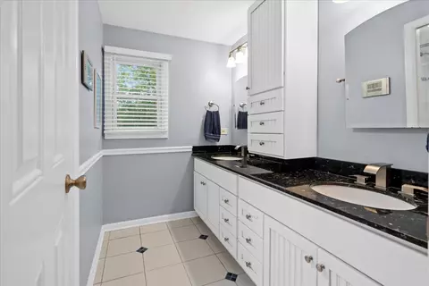 1713 E Thomas Rd, Wheaton, IL 60187 photo 29