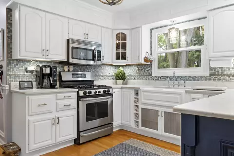 1713 E Thomas Rd, Wheaton, IL 60187 photo 16