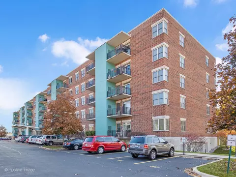 9355 Irving Park Rd #418, Schiller Park, IL 60176