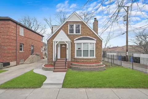 8247 S Oglesby Ave, Chicago, IL 60617