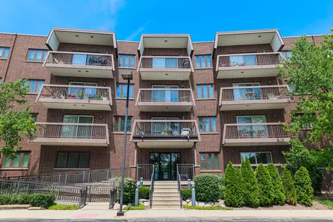 350 E Dundee Rd #105, Buffalo Grove, IL 60089