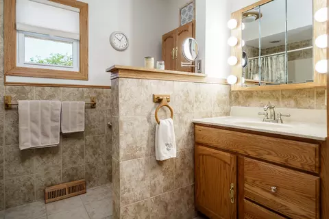 519 E Franklin St, Rockton, IL 61072 photo 22
