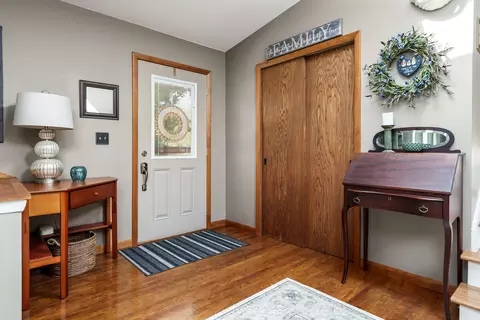 519 E Franklin St, Rockton, IL 61072 photo 3
