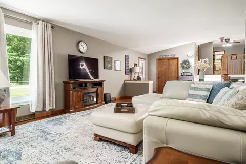 519 E Franklin St, Rockton, IL 61072 photo 8