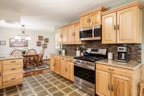 519 E Franklin St, Rockton, IL 61072 photo 13